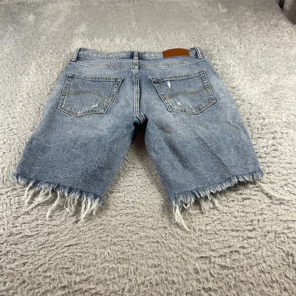 Lucky Brand Mens Distressed Denim Shorts Light Wash Frayed Hem Size 30